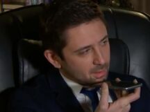 Андрій Шабанов покликав пацанку на побачення?