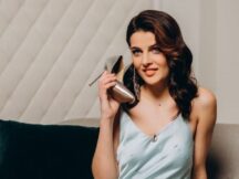 «Виглядала, як опухле чудовисько»: Фіналістка «Пацанок» п’яною випала з тролейбуса